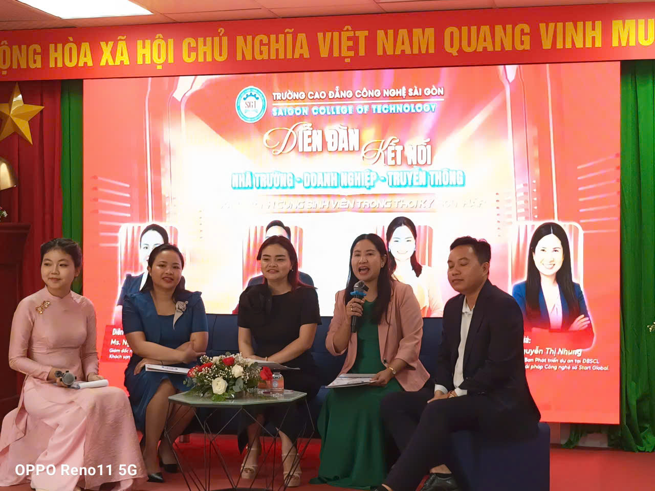 AI phát triển quá nhanh, sinh viên làm gì để thích ứng? 