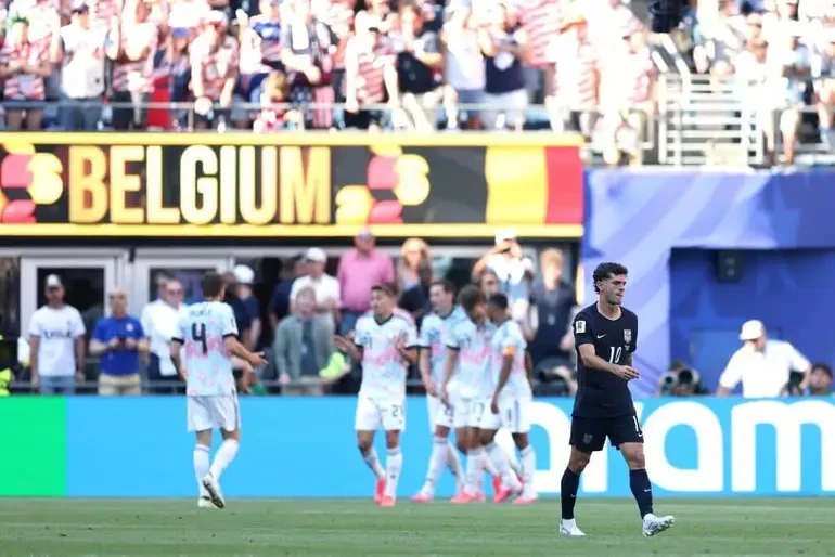 Balogun tịt ngòi sau vụ FIFA hoãn án treo giò, Mỹ thất bại ê chề trước Bỉ12