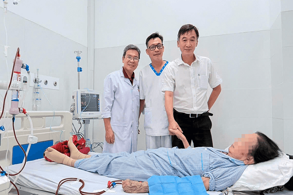 iệc triển khai kĩ thuật chạy thận nhân tạo không chỉ nâng cao chất lượng chăm sóc sức khỏe cho người dân địa phương mà còn tạo tiền đề để Côn Đảo phát triển mô hình du lịch y tế.