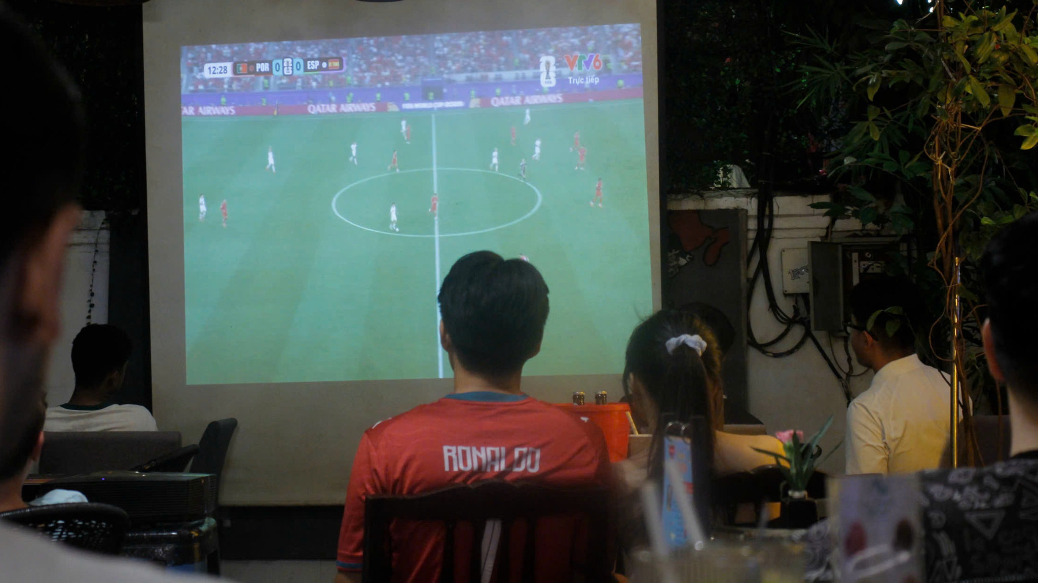 ronaldo-duoc-nuong-chieu-fan-3.jpg
