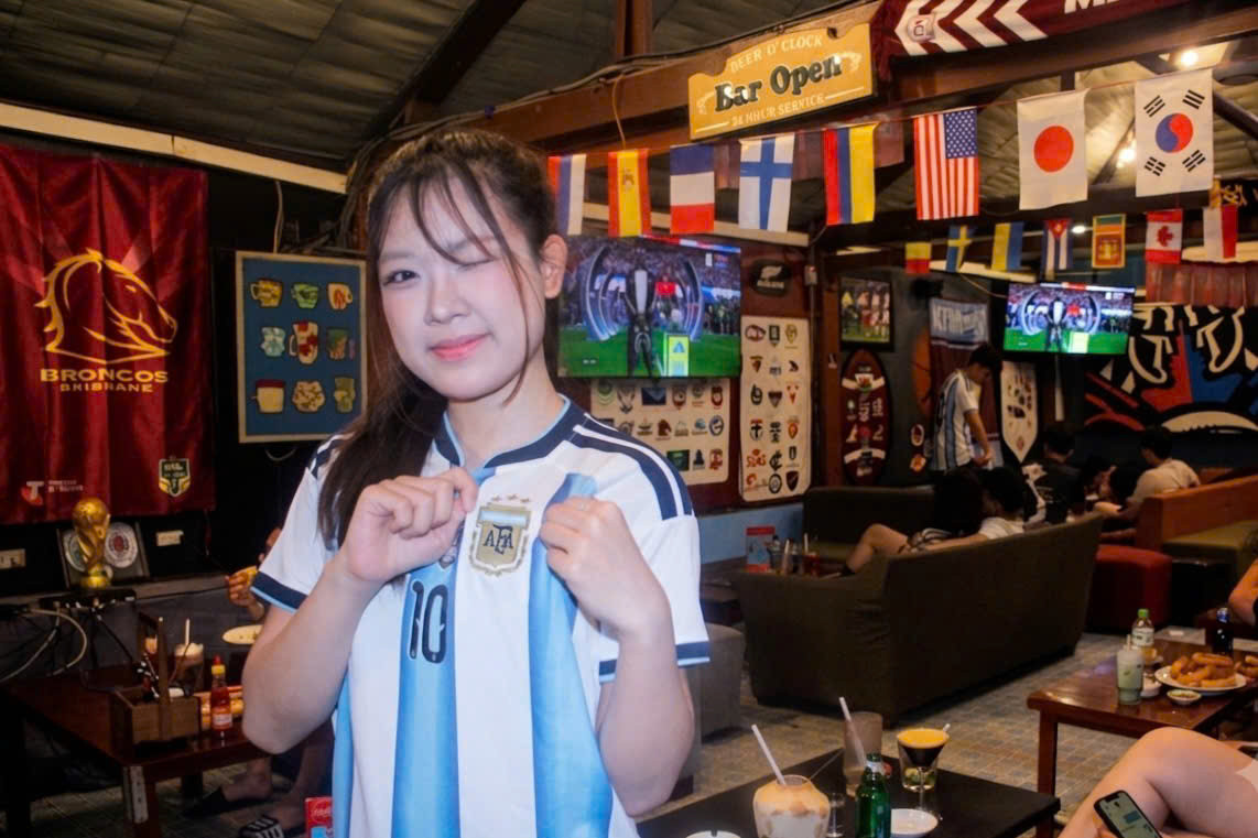 90 phút, hai không gian và một nhịp đập World Cup
