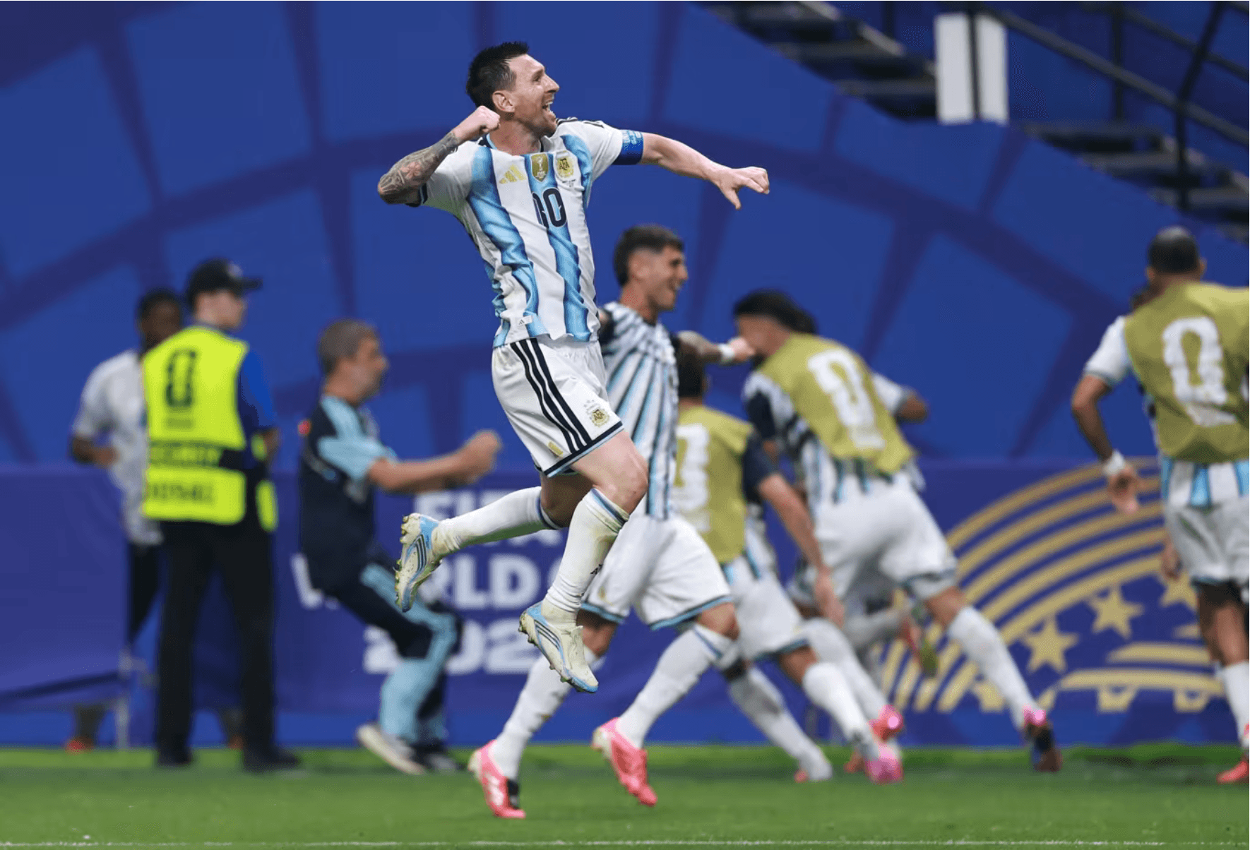 dung-khoc-cho-toi-argentina-messi-1.png