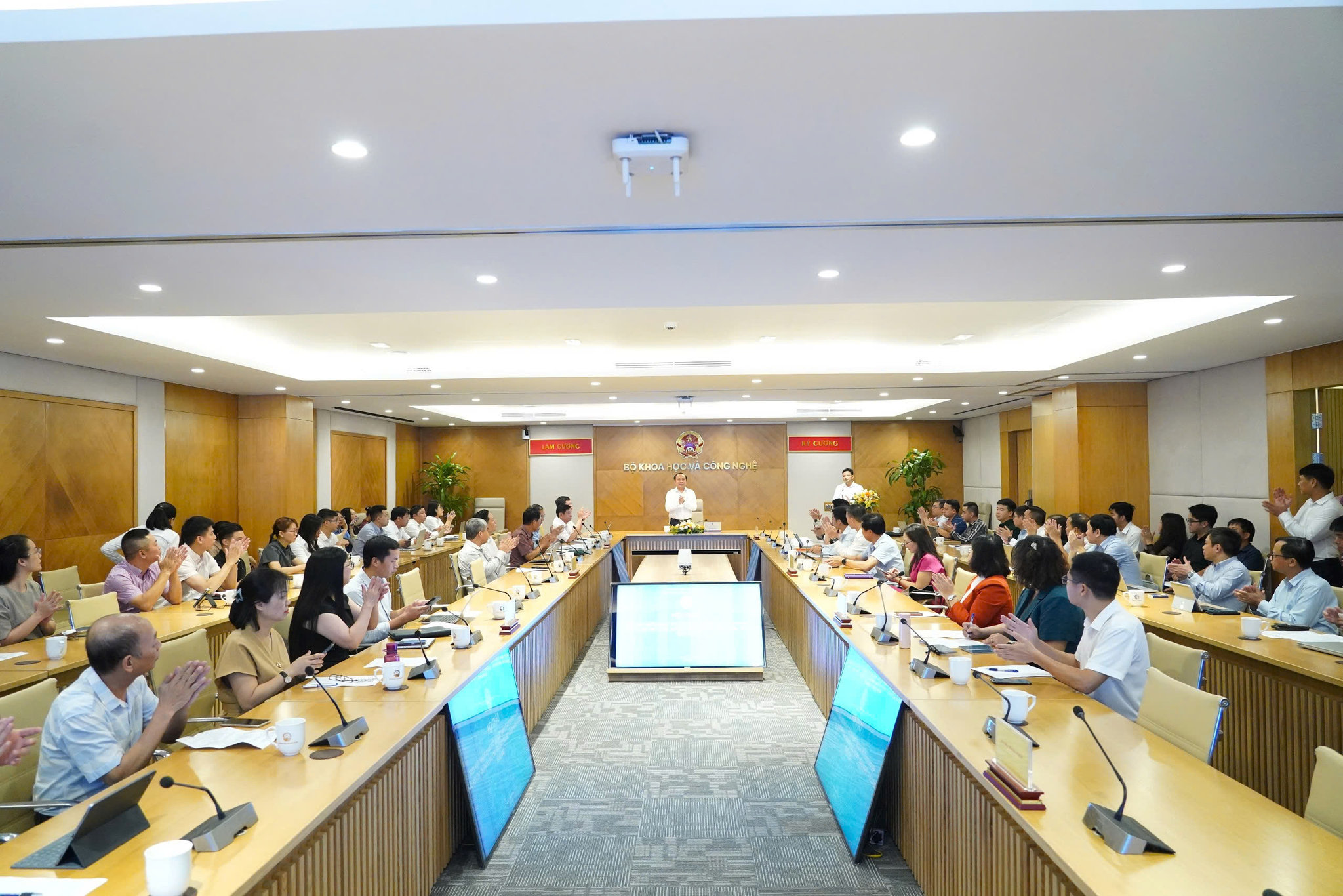 Bộ KH&CN tổ chức Hội thảo lấy ý kiến về triển khai nhiệm vụ hỗ trợ lãi suất vay của Quỹ NATIF sáng nay.