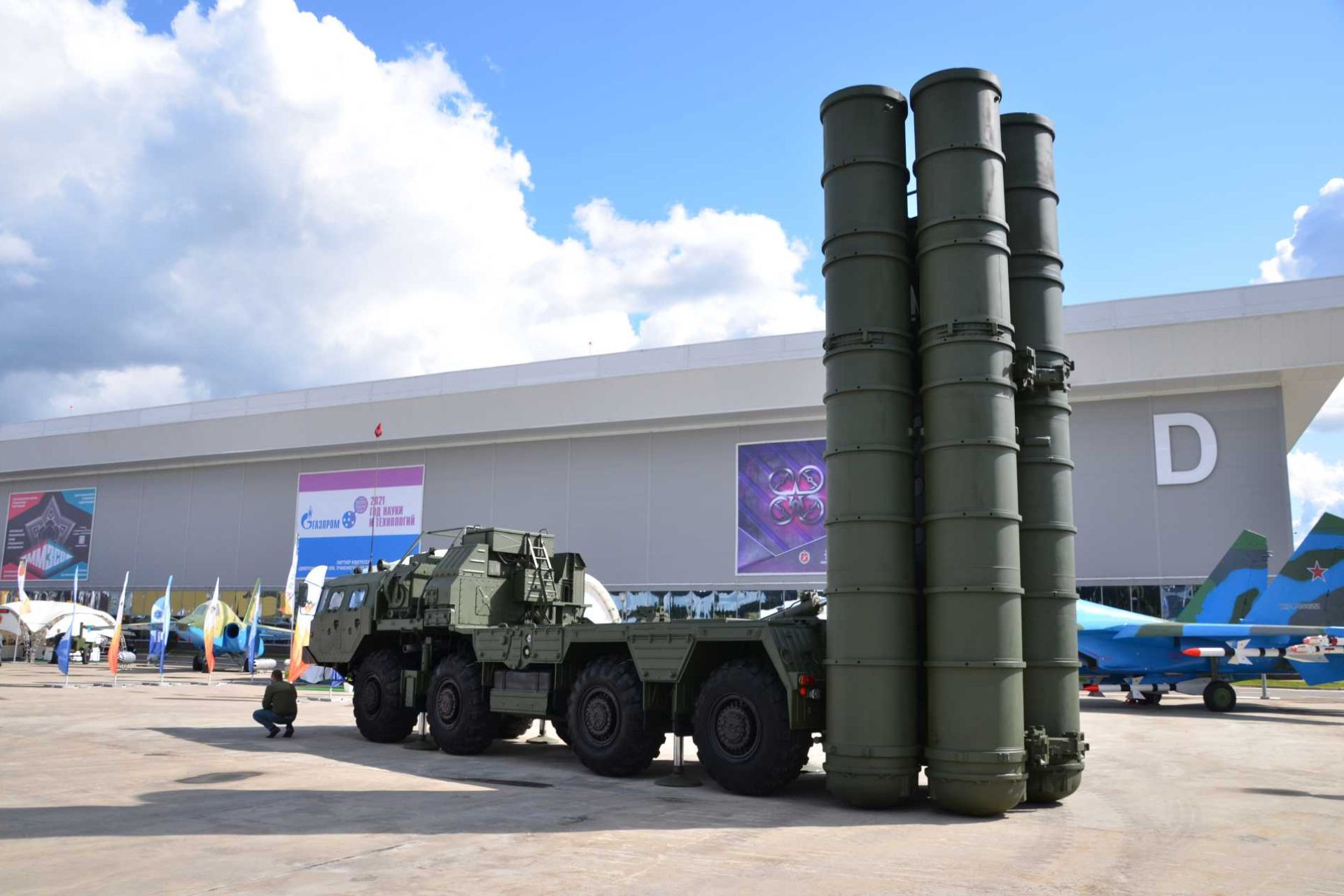www.armyrecognition.com-media-yootheme-cache-16-_turkiye-eyes-sale-of-its-russian-s-400-air-defense-system-to-gulf-country-to-revive-u.s.-f-35-program-1920-001-1636f41b.jpg