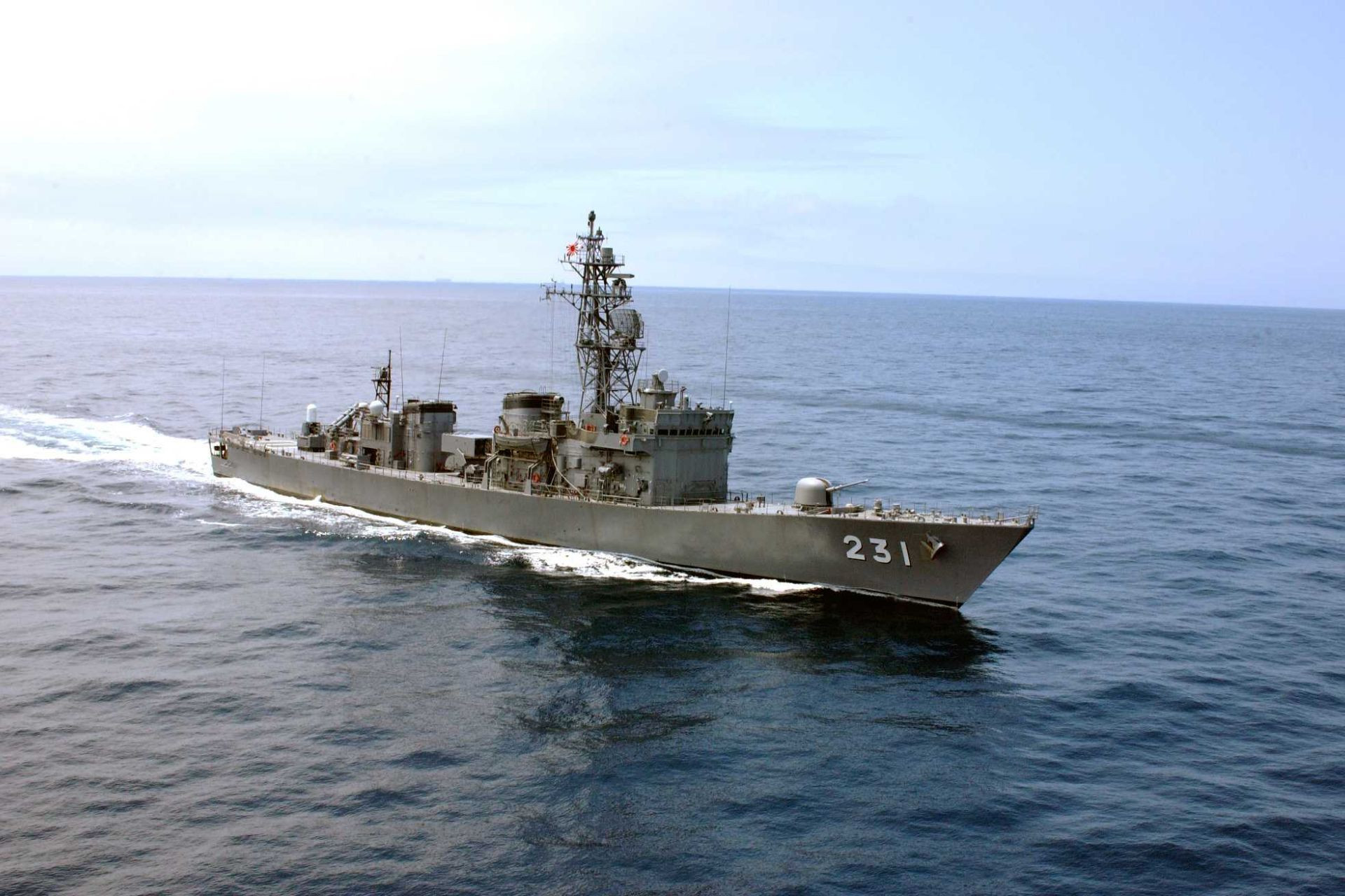 www.armyrecognition.com-media-yootheme-cache-66-_philippines-secures-five-abukuma-class-destroyers-from-japan-in-historic-defense-deal-925-001-6644959c.jpg
