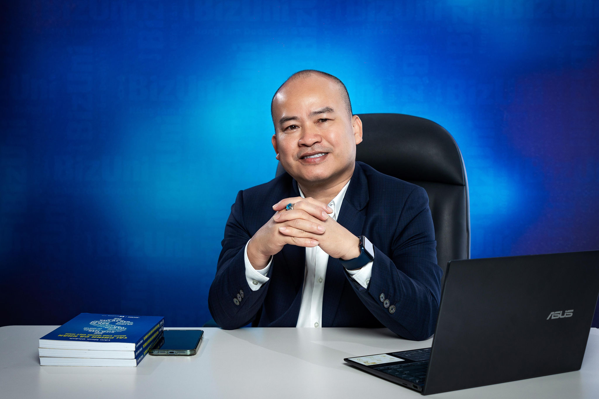 Chuyên gia tài chính Lâm Minh Chánh - Nhà Sáng lập và Giám đốc Học viện BizUni, Ai Tài chính WikiMoney. Ảnh: NVCC