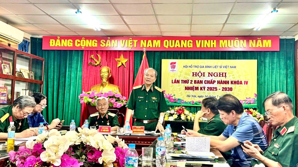 trung-tuong-hoang-khanh-hung.jpg