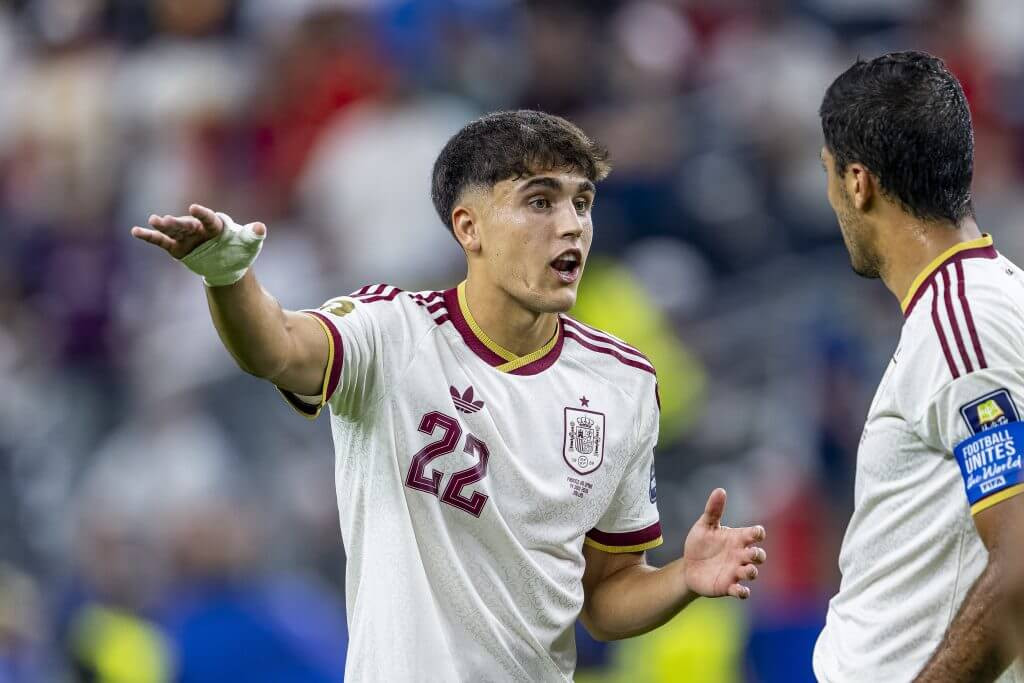 Các chuyên gia dự đoán đội vô địch World Cup 2026 và cầu thủ giành Quả bóng (2)