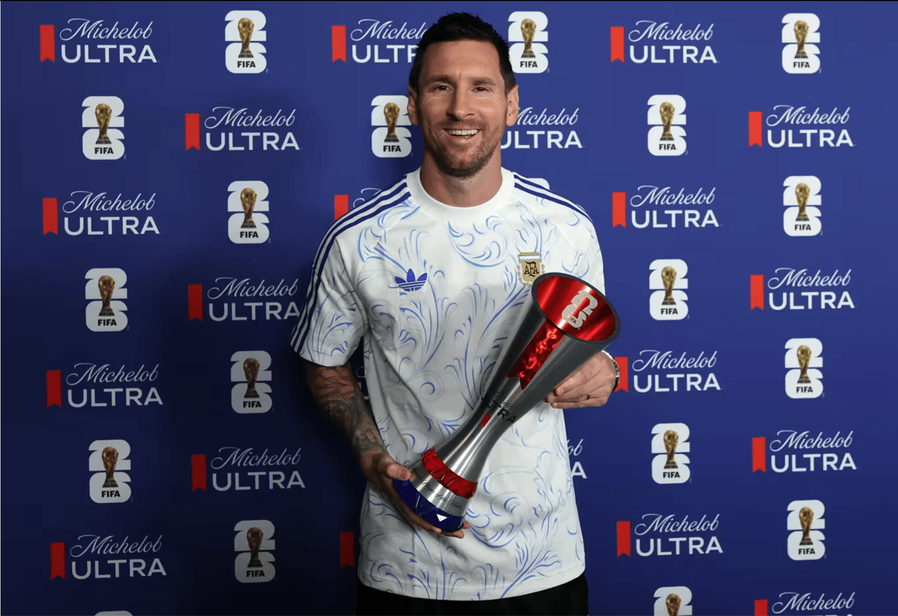 messi-kien-tao.png