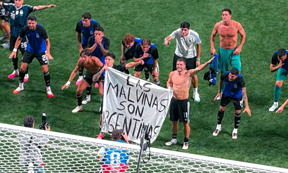 Argentina có thể bị kỷ luật sau khi hạ Anh tại World Cup 