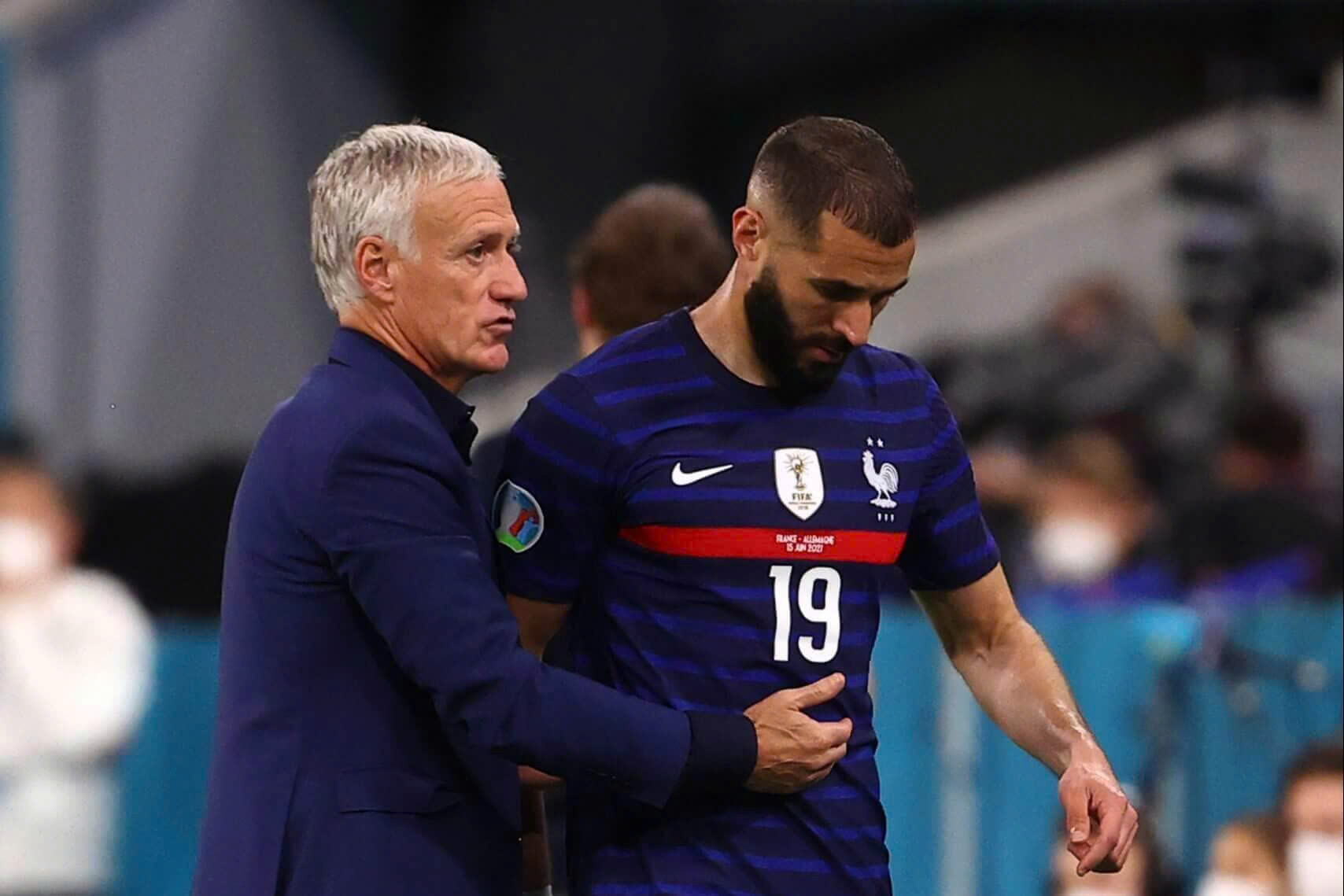 hlv-deschamps-cung-doi-tuyen-phap-benzema.jpg