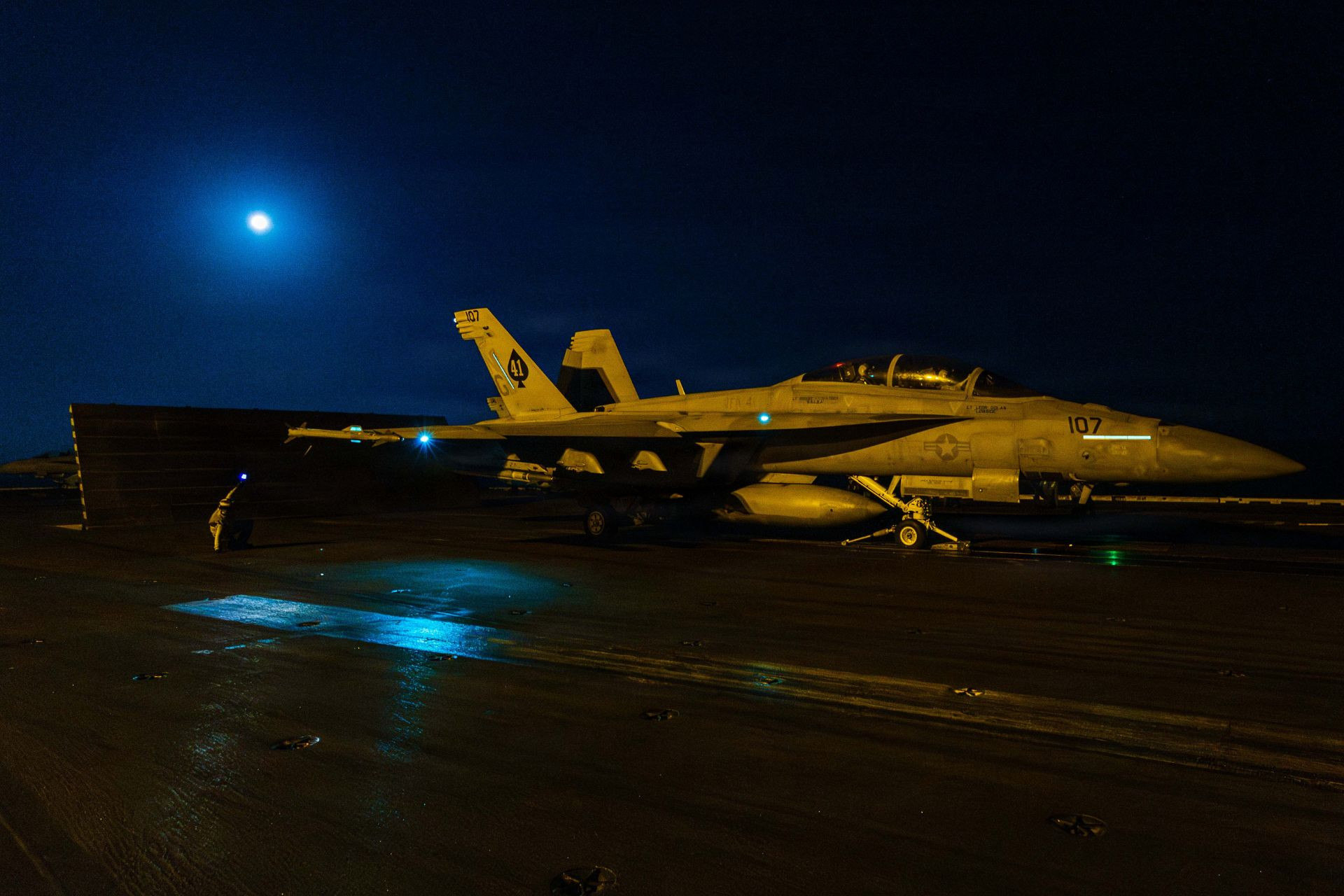 www.armyrecognition.com-images-stories-news-2026-july-_u.s.-expands-iran-air-campaign-with-bridge-strikes-to-disrupt-iranian-military-logistics.jpg