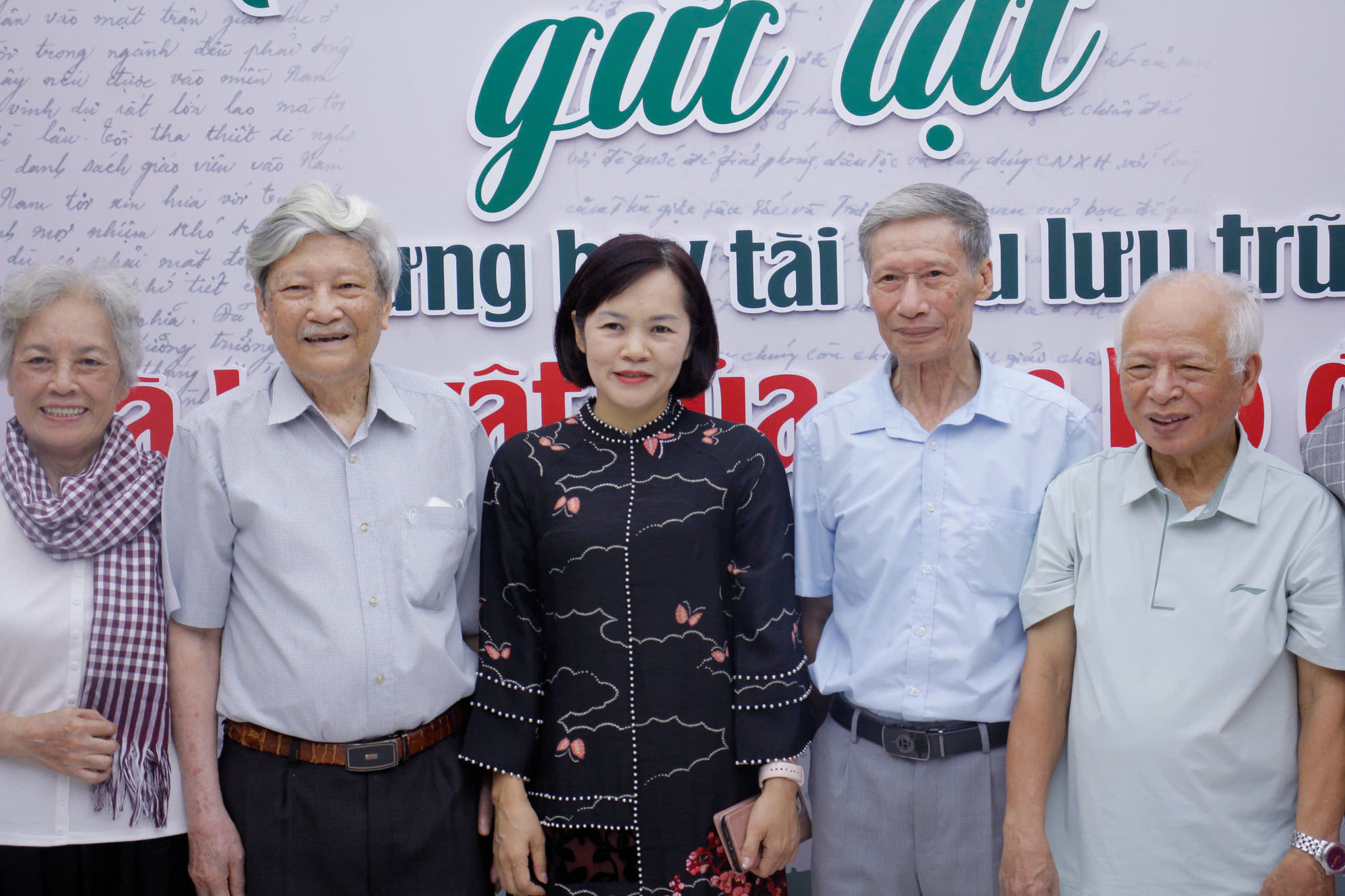 cong-nghe-luu-giu-ki-uc-can-bo-di-b-3.jpg