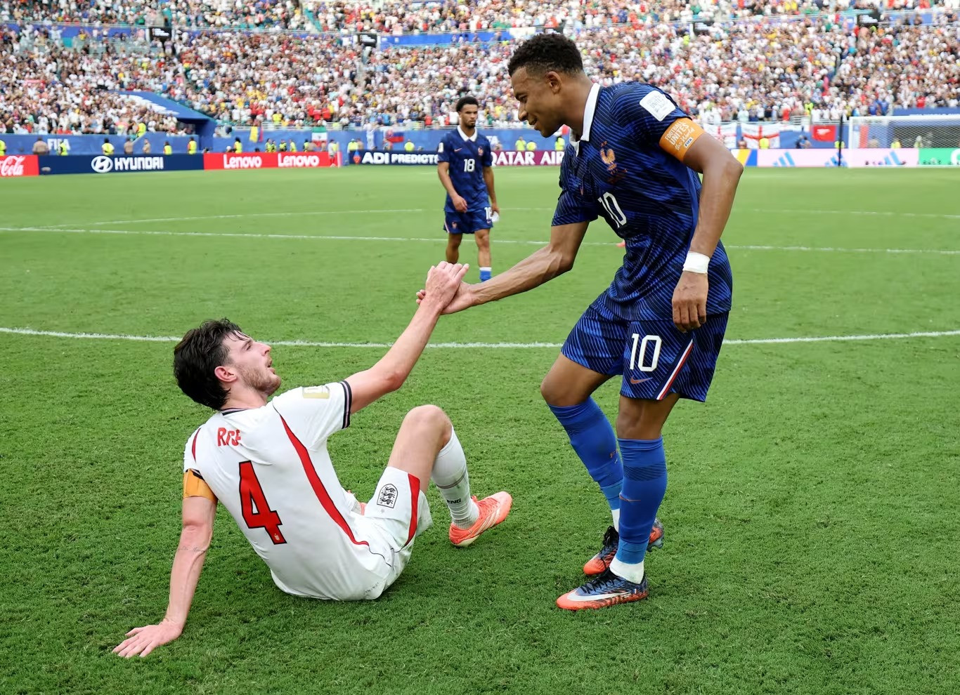 Mbappe lập kỉ lục trong trận tranh hạng ba World Cup, gieo sầu cho fan Messi 