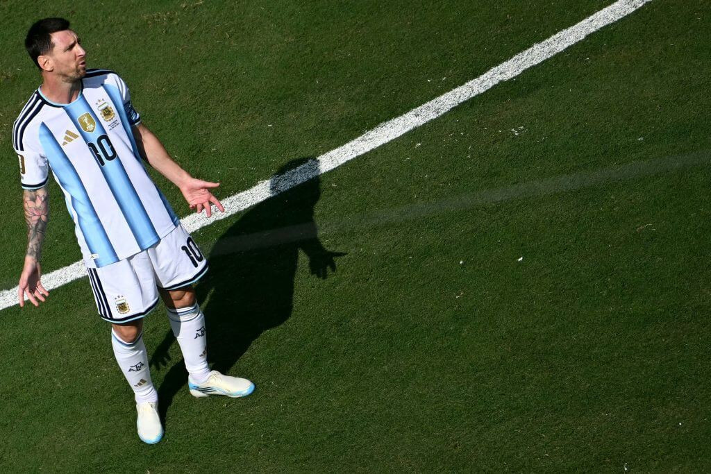 Rodri giành Quả bóng vàng World Cup, Tây Ban Nha khóa chặt Messi như thế nào (1)