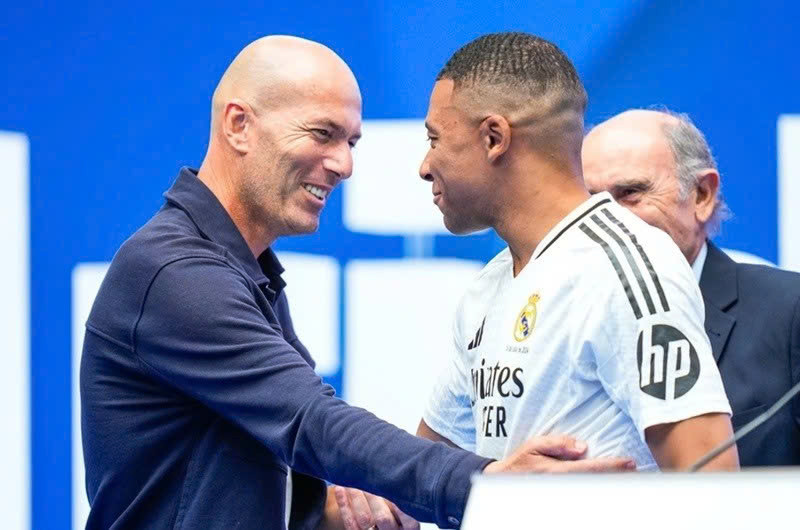 HLV Zidane-deschamps-doi-tuyen-phap-1