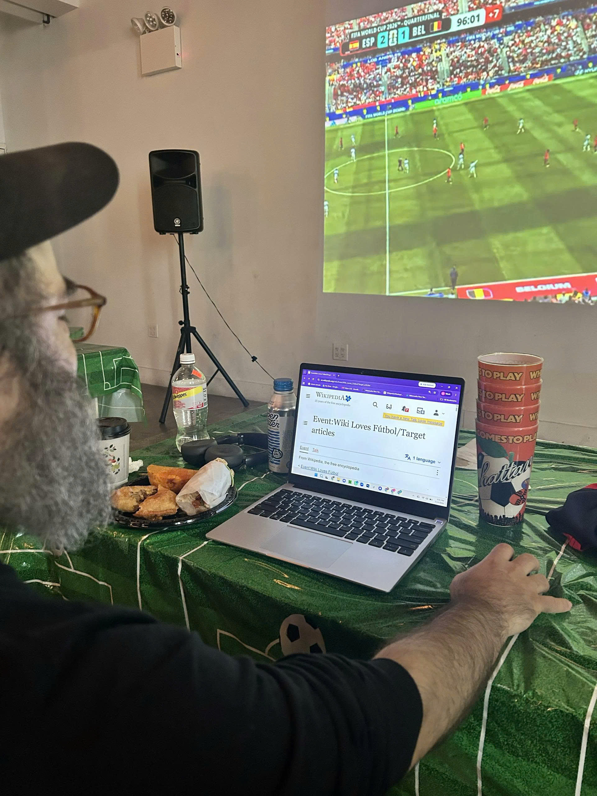 wikipedia-world-cup-bong-da.jpg