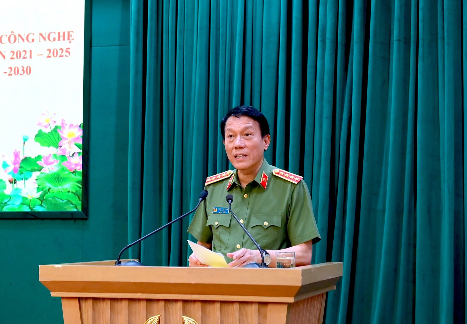 BT Lương Tam Quang
