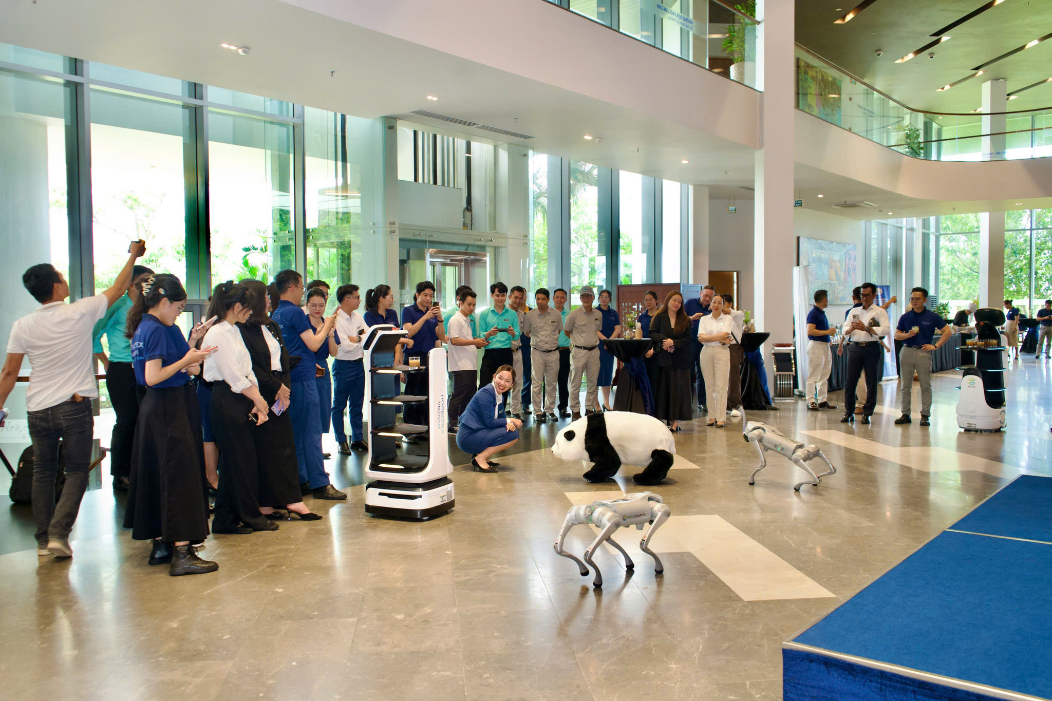 Trí tuệ nhân tạo, robot thâm nhập sâu vào ngành Horeca 