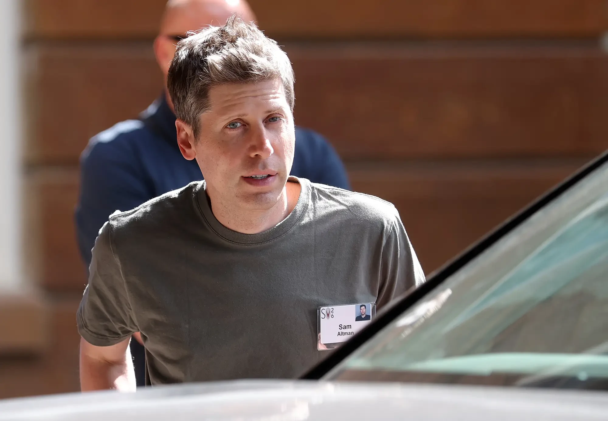 Sam Altman nói AI đã bước vào điểm kì dị, nhiều chuyên gia phản bác
