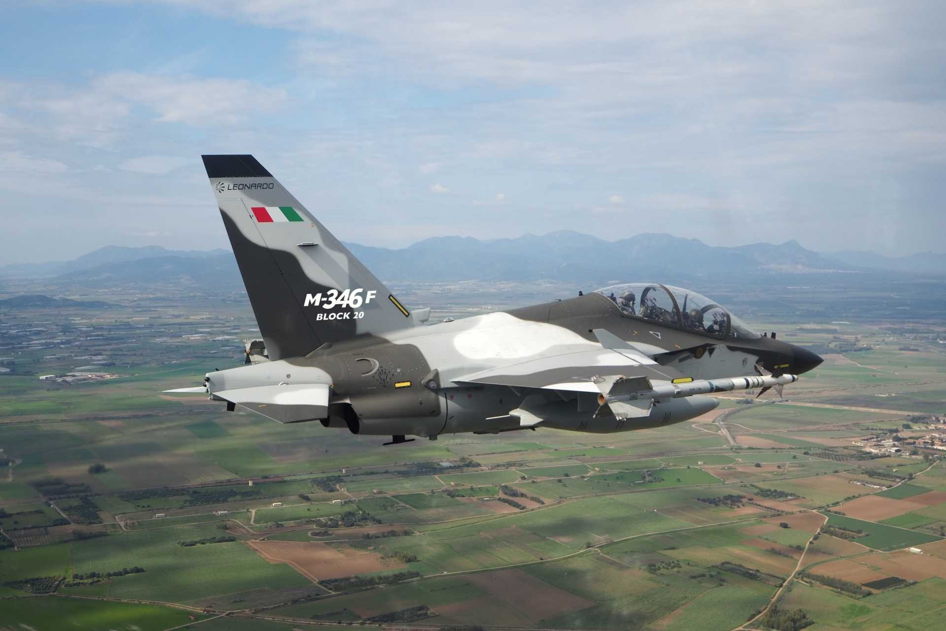 www.armyrecognition.com-images-stories-news-2026-july-_indonesia-orders-12-leonardo-m-346f-block-20-light-fighters-from-italy-for-advanced-training-925-001.jpg