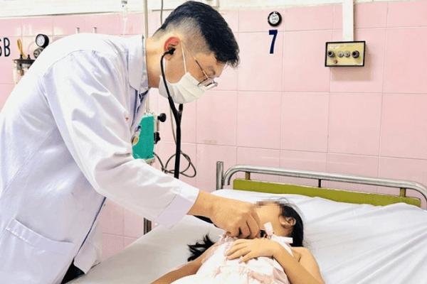 an-toan-thuc-pham-tai-tphcm-vi-sao-van-xay-ra-nhieu-vu-ngo-doc-hinh-anh.png