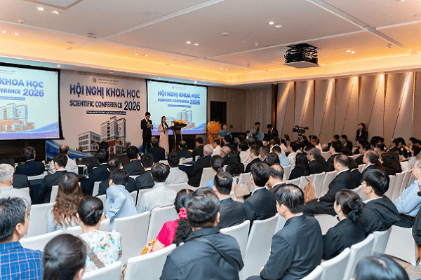 Hội nghị quy tụ khoảng 2.500 chuyên gia với gần 170 bài báo cáo khoa học, cập nhật những tiến bộ mới nhất trong hầu hết các chuyên ngành của một bệnh viện đa khoa hiện đại. Ảnh: PV