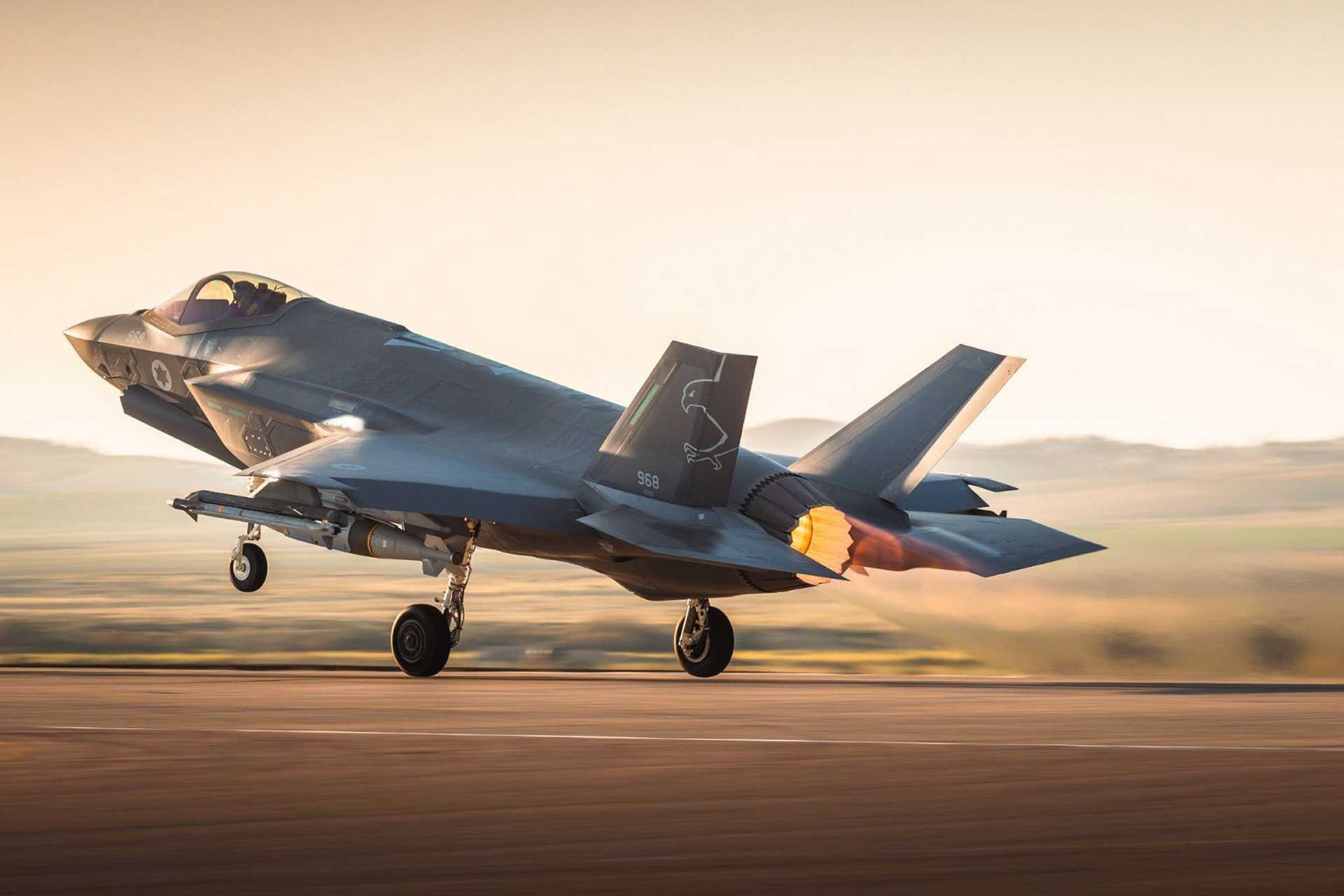 www.armyrecognition.com-images-stories-news-2026-august-_israel-considers-first-indigenous-stealth-fighter-and-drone-inspired-by-f-35-to-reduce-reliance-on-us-military-aid-925-001.jpg