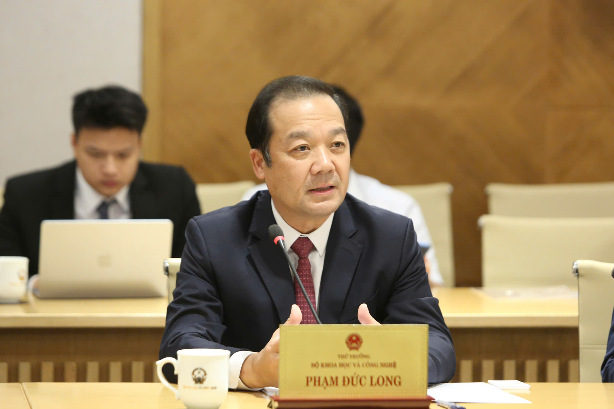 thứ trưởng phạm đức long