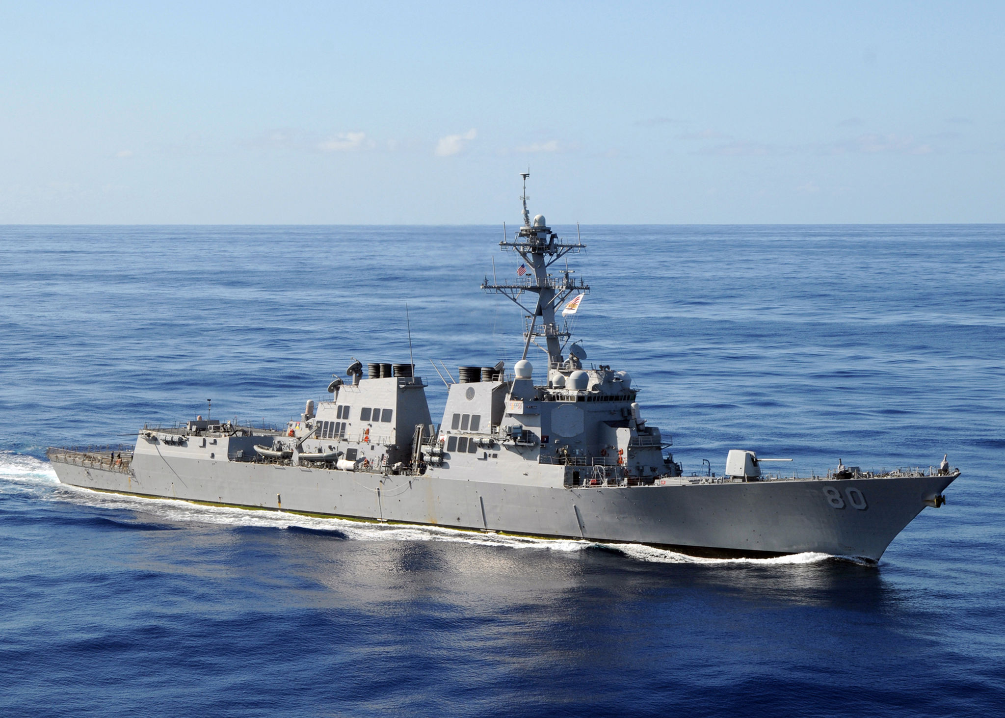 upload.wikimedia.org-wikipedia-commons-d-d9-_us_navy_080906-n-1082z-067_the_guided-missile_destroyer_uss_roosevelt_-ddg_80-_transits_the_atlantic_ocean.jpg