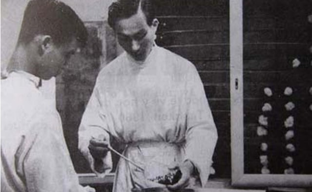 trò xiếc thí nghiệm