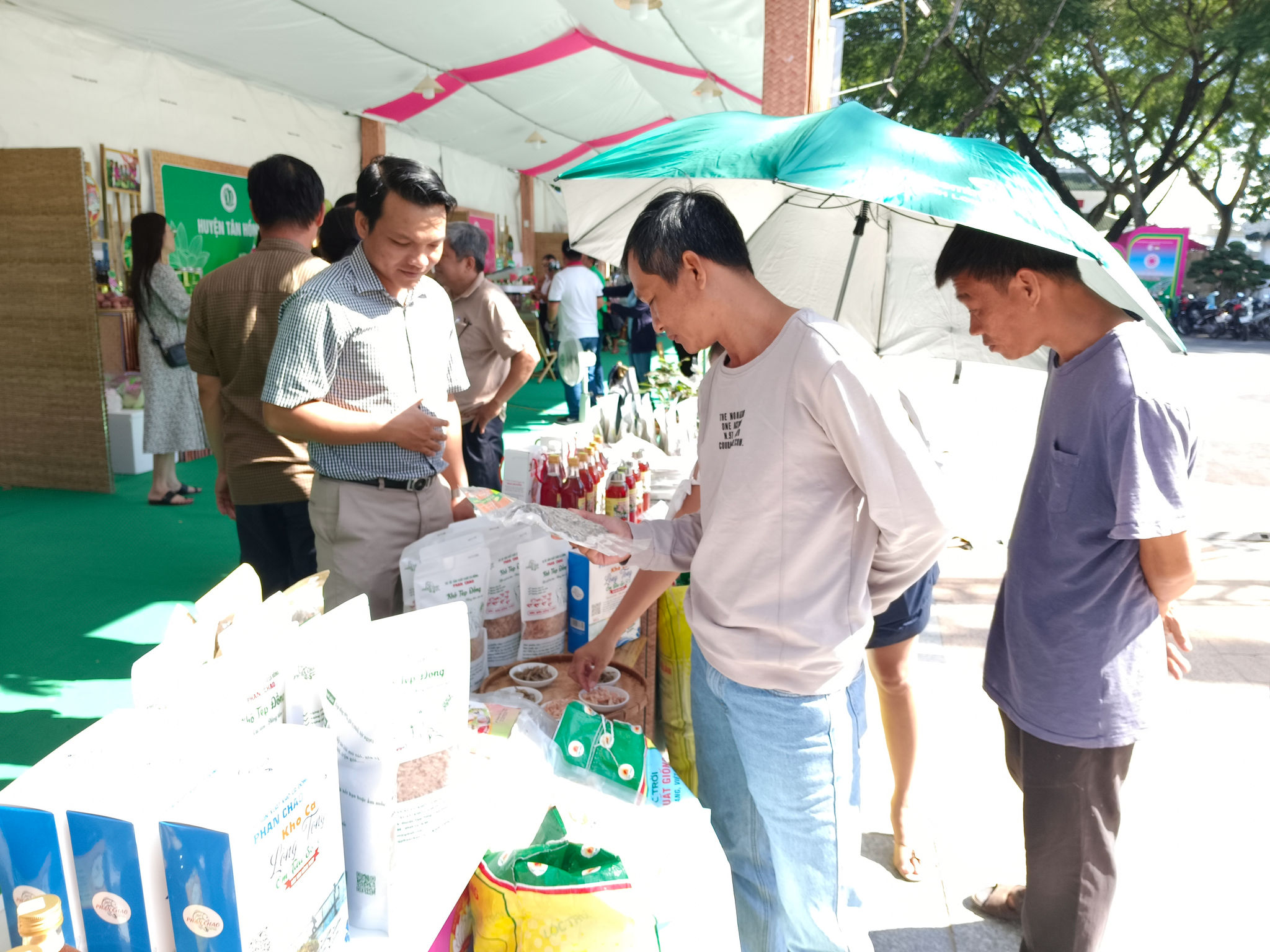 thuong hieu db1