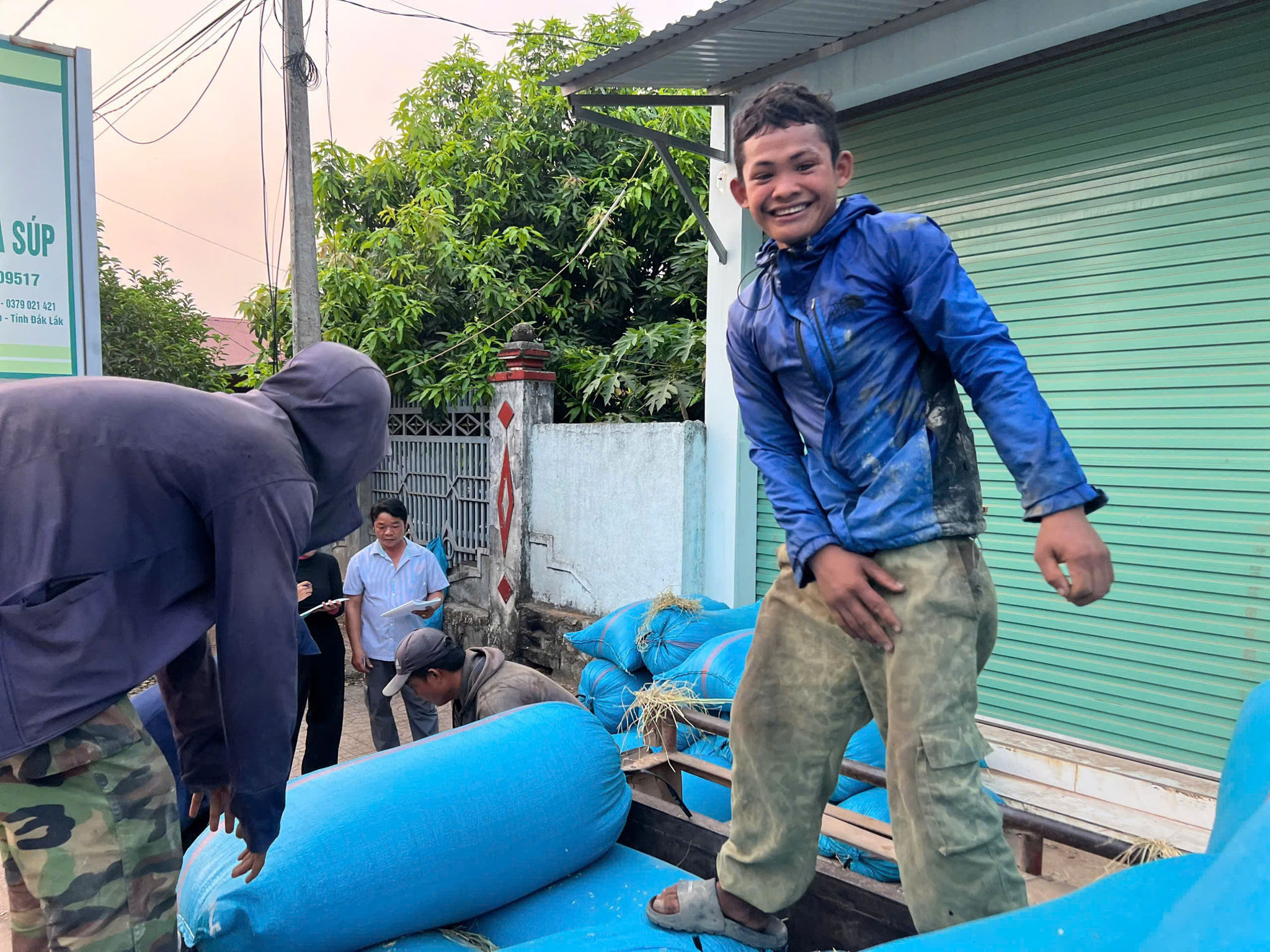 59 bao lúa và hành trình chuyển đổi số ở vùng biên Ea Súp, Đắk Lắk 