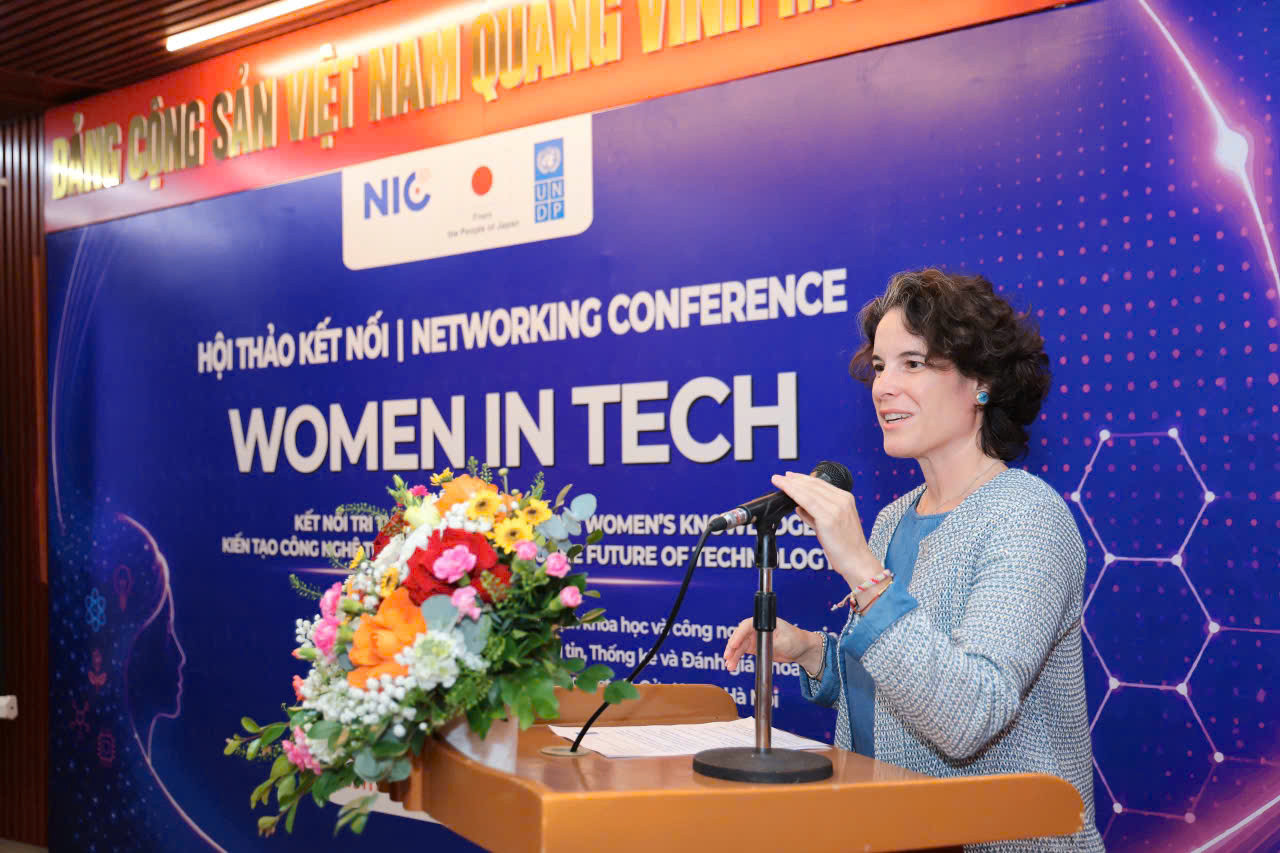 Bà Francesca Nardini, Phó Trưởng Đại diện Thường trú UNDP tại Việt Nam