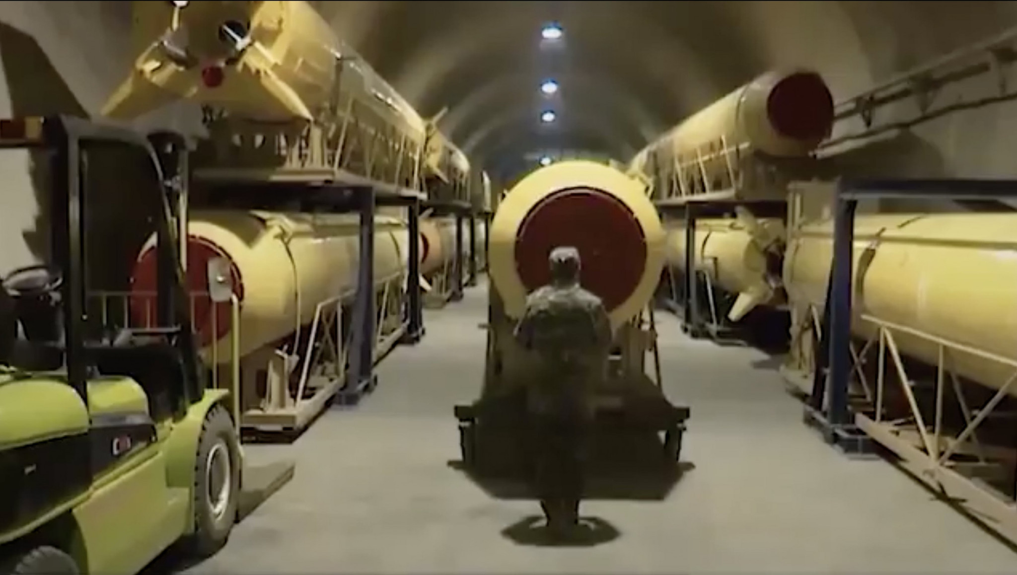 tên lửa ngầm Iran