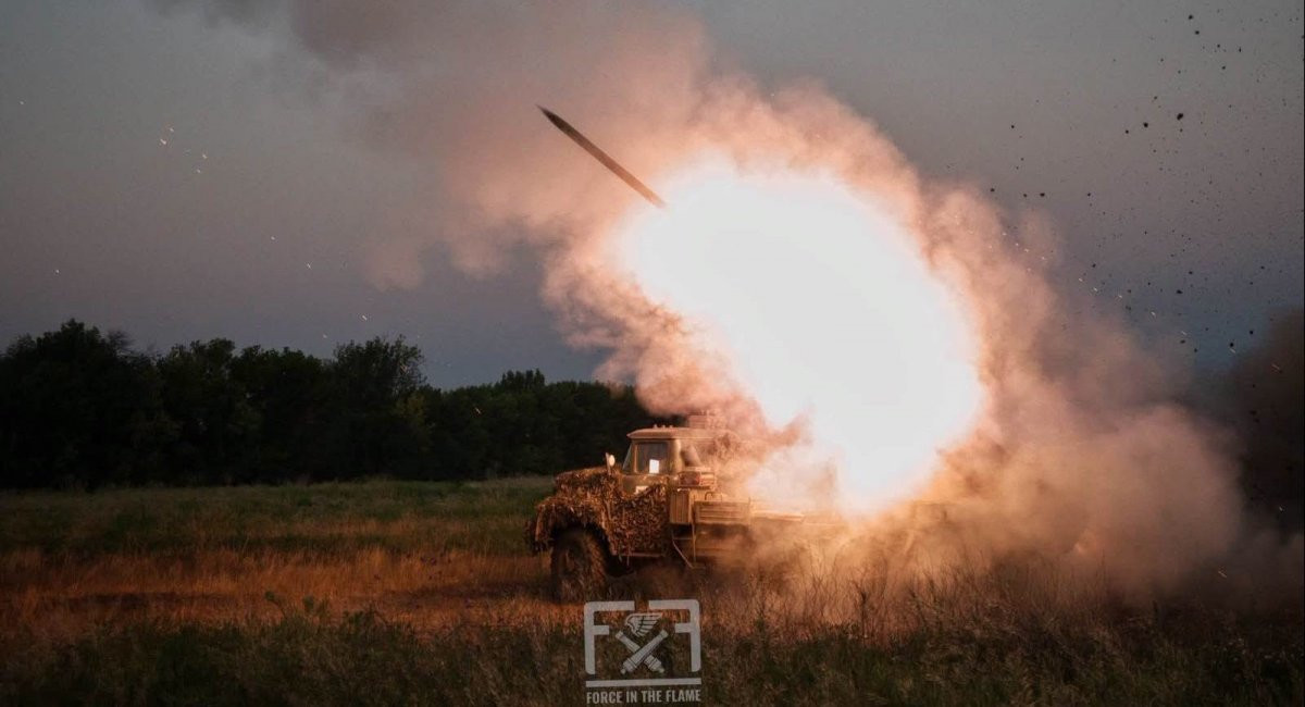 Tin vũ khí hôm nay 16/8: Ukraine tung video dùng HIMARS và CAESAR phá trận địa pháo Nga 