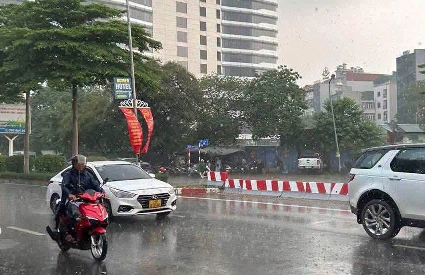 Thời tiết hôm nay 16/8: Bắc Bộ tiếp tục đón mưa dông giải nhiệt