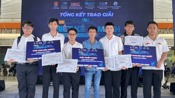 Sinh viên ĐHCT tham dự và đạt giải tại cuộc thi Thiết kế vi mạch cho đô thị thông minh lần 2 năm 2024