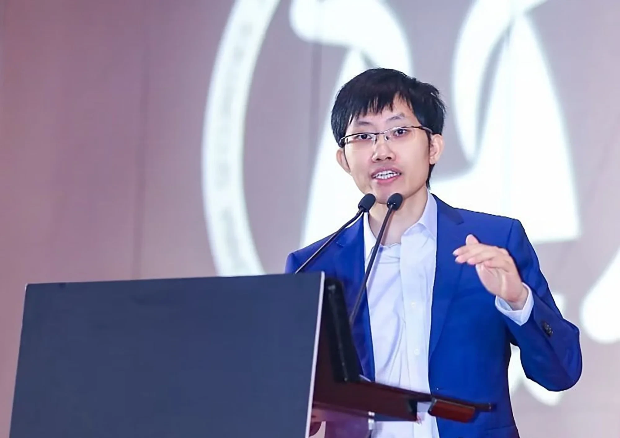 Quê hương của CEO DeepSeek và Moonshot AI chạy đua giữ chân, thu hút nhân tài AI (2)