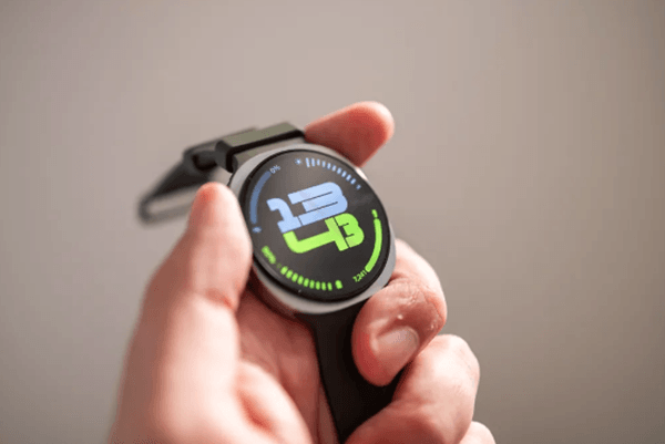 So sánh Google Pixel Watch 5 và Samsung Galaxy Watch 9 