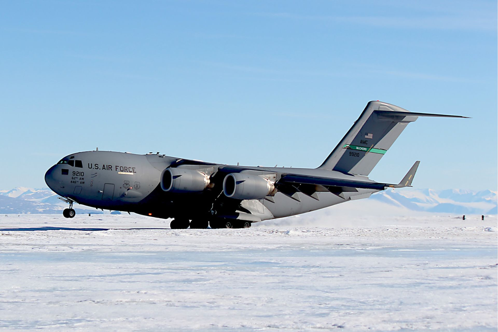 www.armyrecognition.com-images-stories-news-2026-august-_russian-launch-warning-turns-us-air-force-c-17-back-and-disrupts-antarctic-airlift-operations.jpg