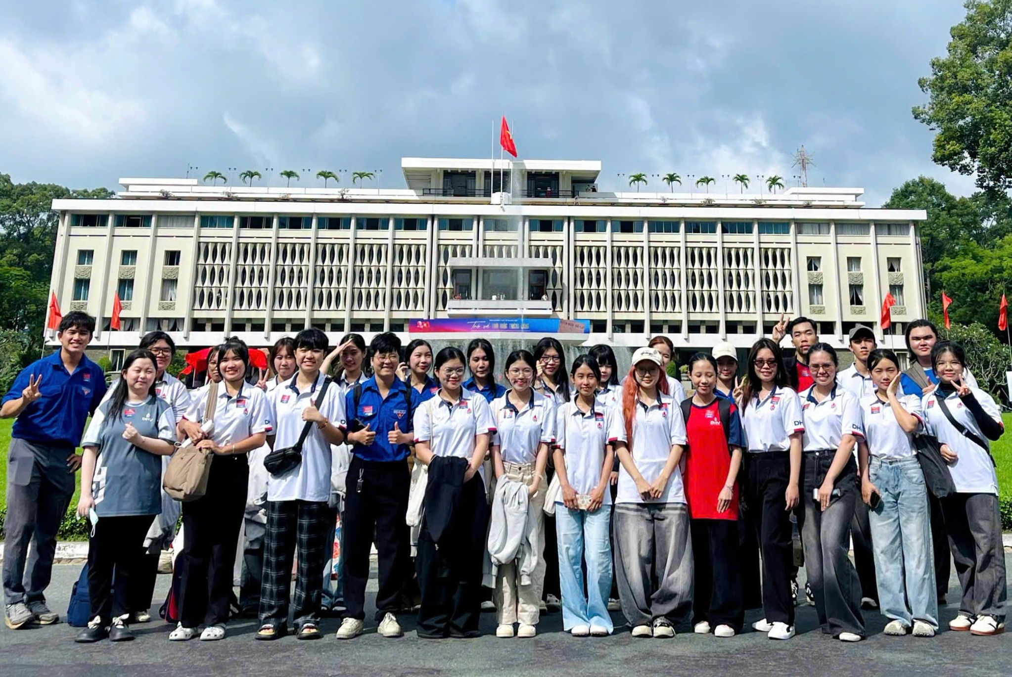 gen-z-tiep-can-lich-su-bang-cong-nghe-vr (5)
