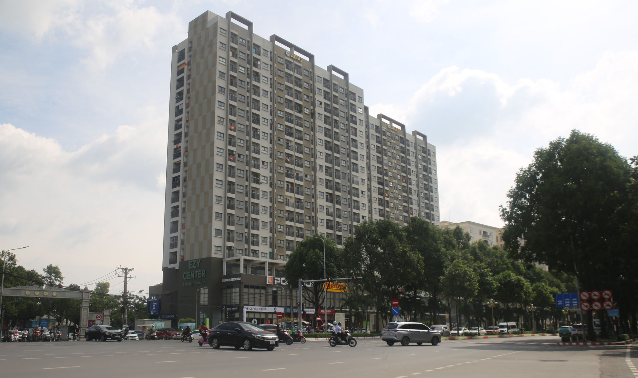 Chung cư A6 - A7 tại phường Trấn Biên, TP. Đồng Nai dành cho những hộ dân có mức thu nhập cao , giá ở đây dao động từ 2,5 đến 5 - 6 tỷ đồng