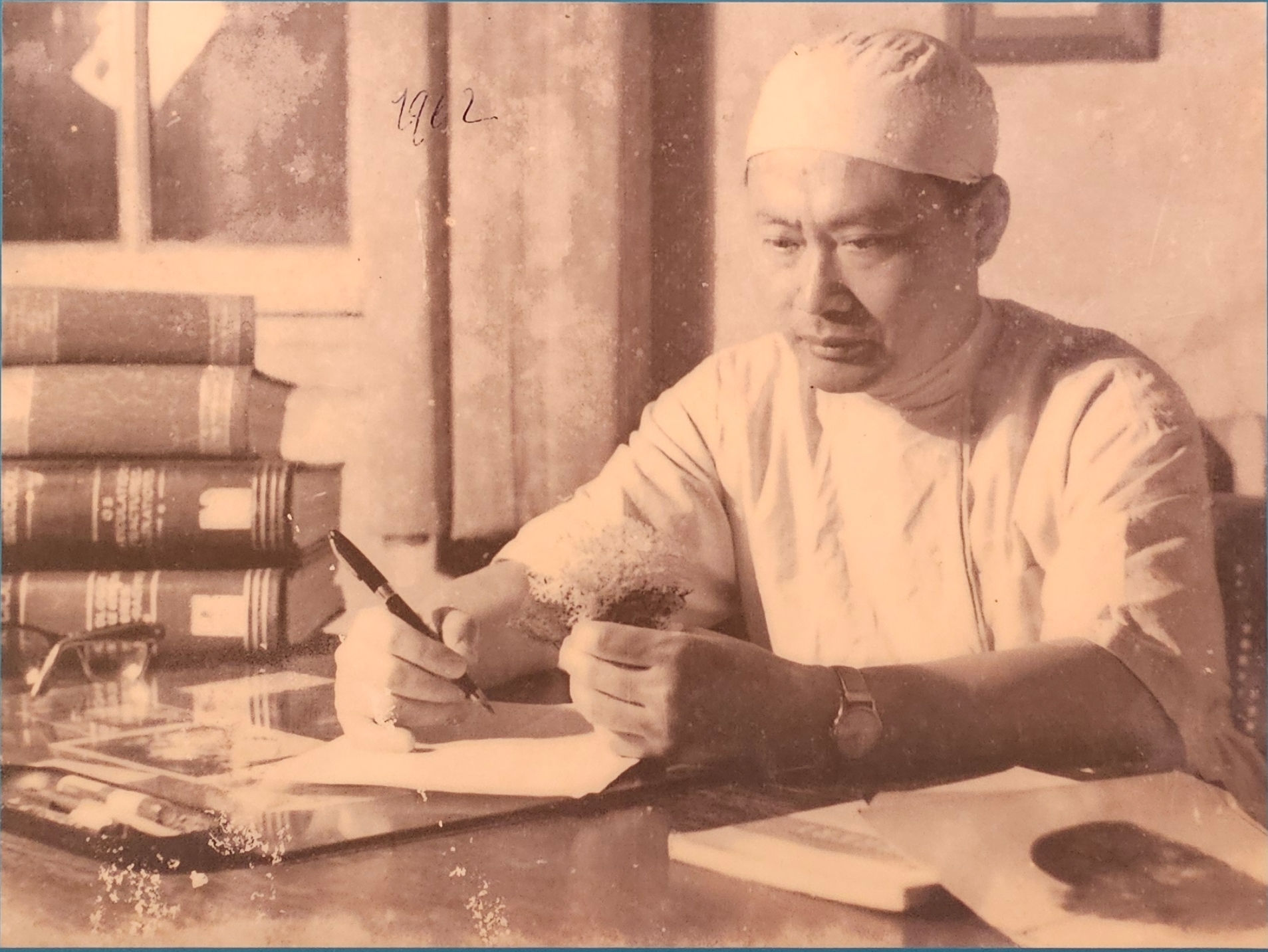 giáo sư Tôn Thất Tùng.jpg