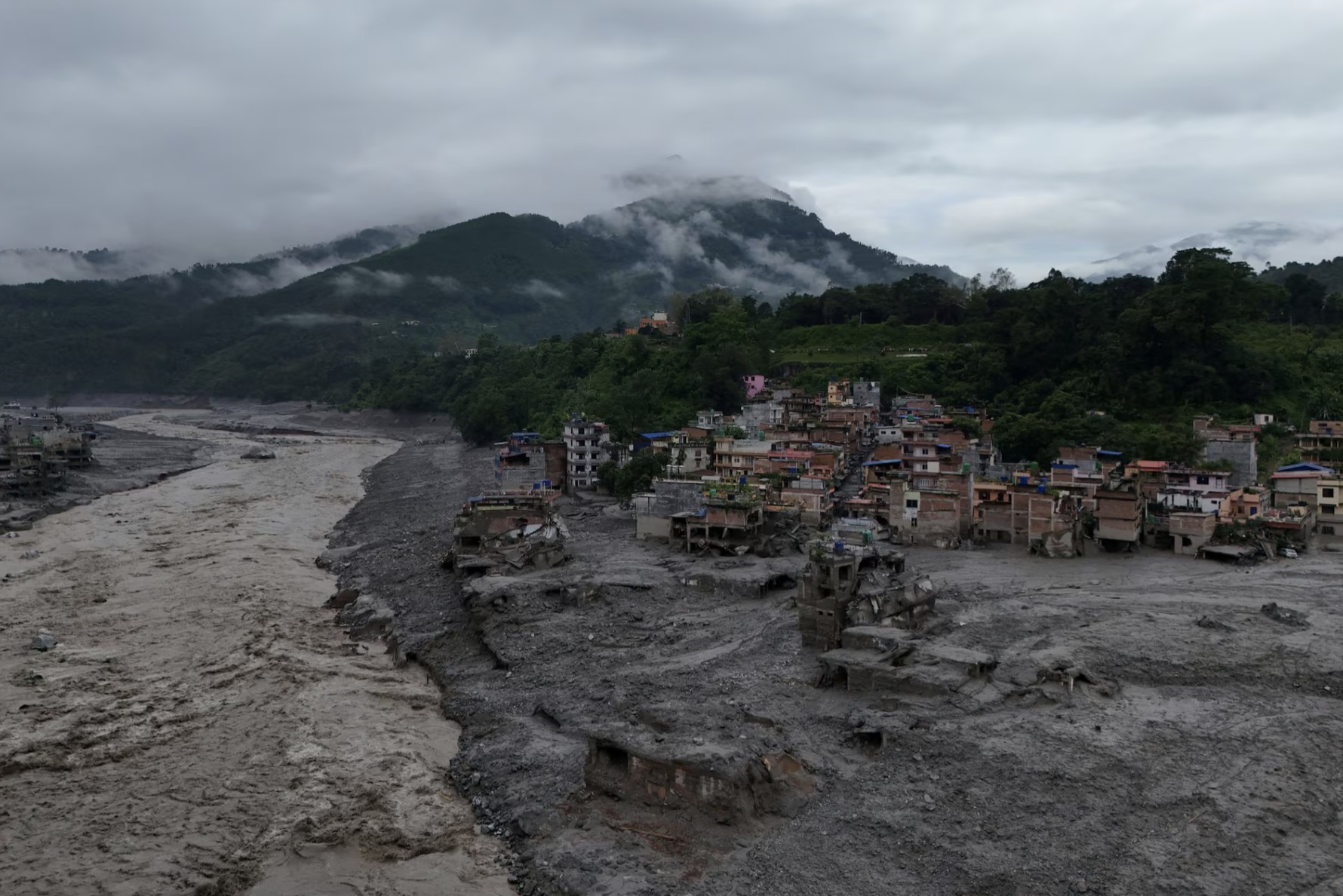 Nguồn cơn trận lũ thảm khốc ở biên giới Nepal - Tây Tạng và các thảm họa tương tự