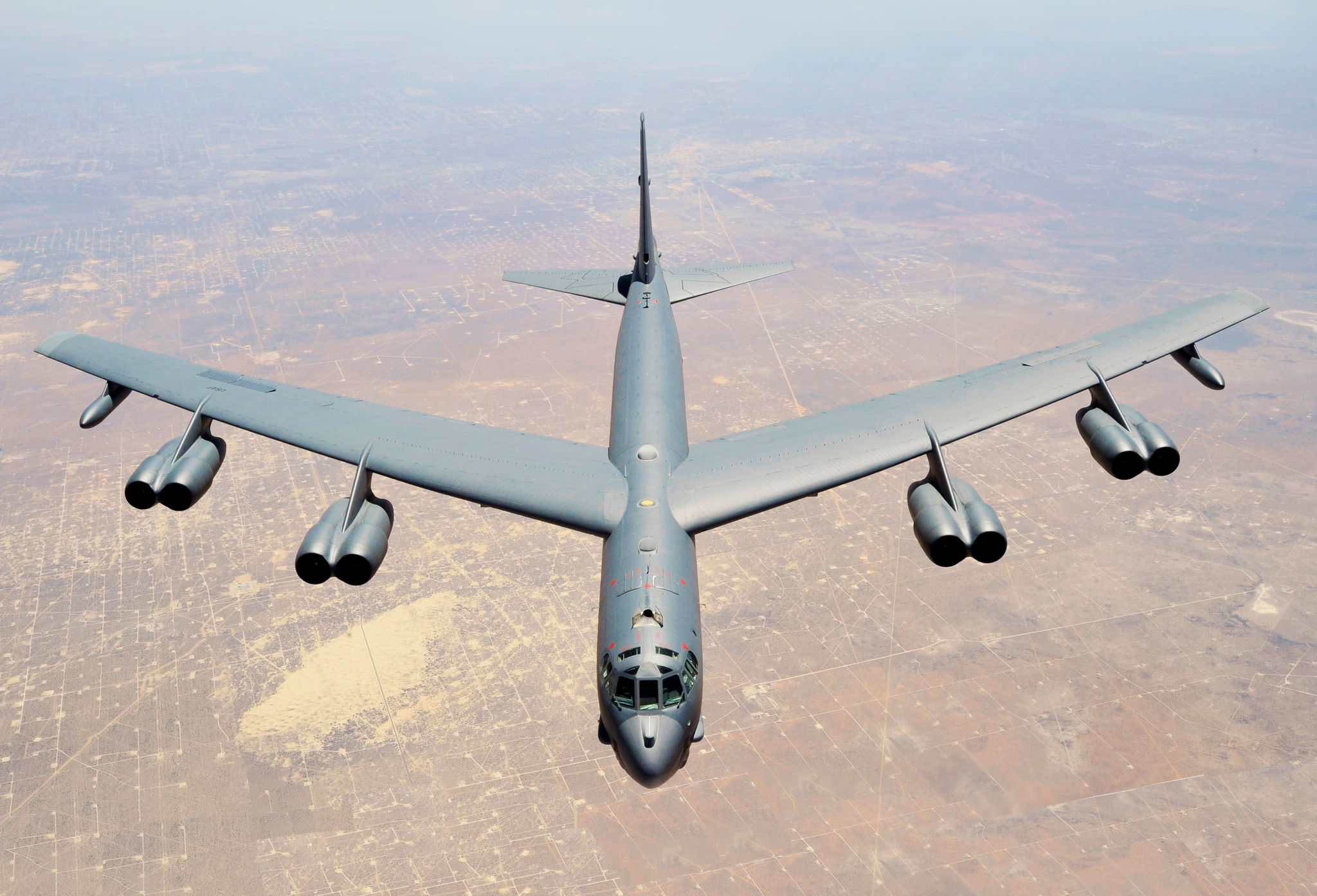 upload.wikimedia.org-wikipedia-commons-1-16-_b-52_stratofortress_assigned_to_the_307th_bomb_wing_-cropped-.jpg
