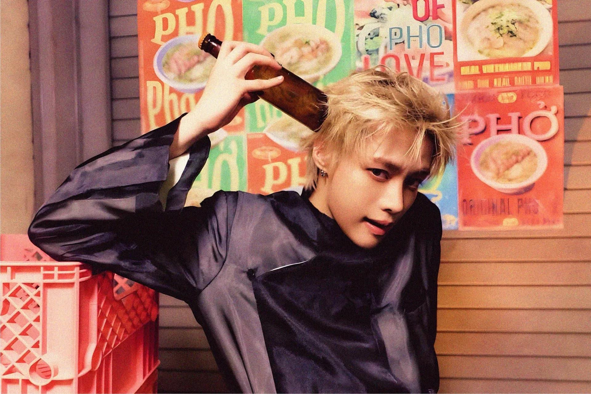 Hanbin trong bộ ảnh quảng bá đĩa đơn solo đầu tiên No Fear. Sản phẩm được xây dựng từ bản sắc của nam ca sĩ giữa hai nền văn hóa Việt Nam và Hàn Quốc. Ảnh: YH Entertainment