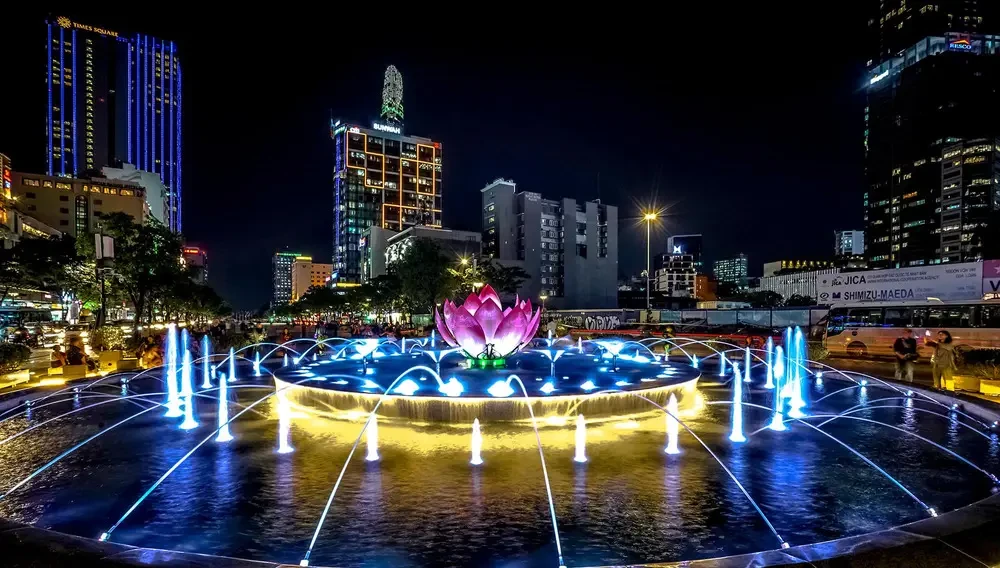 pho-di-bo-nguyen-hue-3-63bd5fda08d4101c3474210228072709.webp