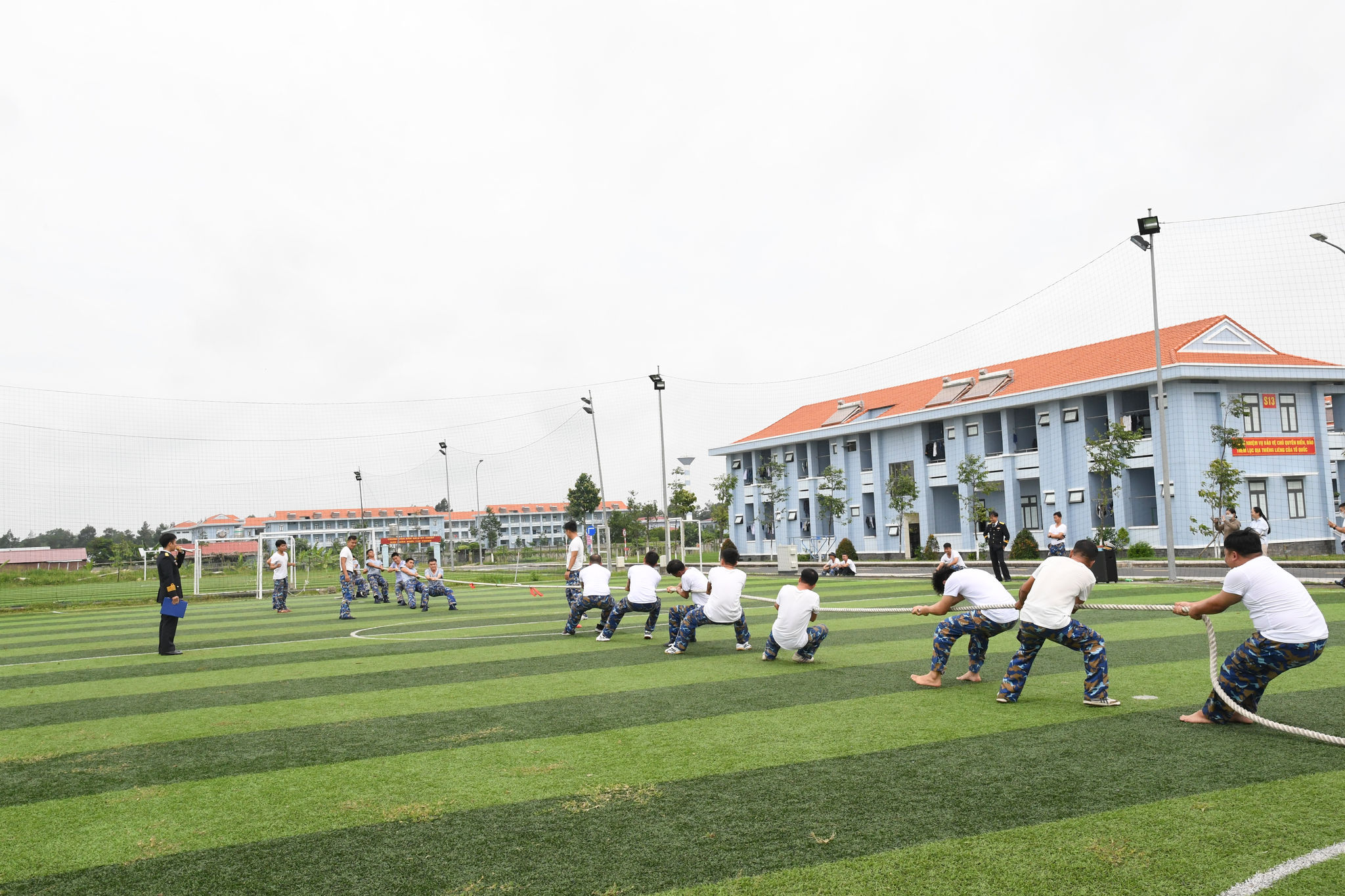 6 - Thi đấu kéo co