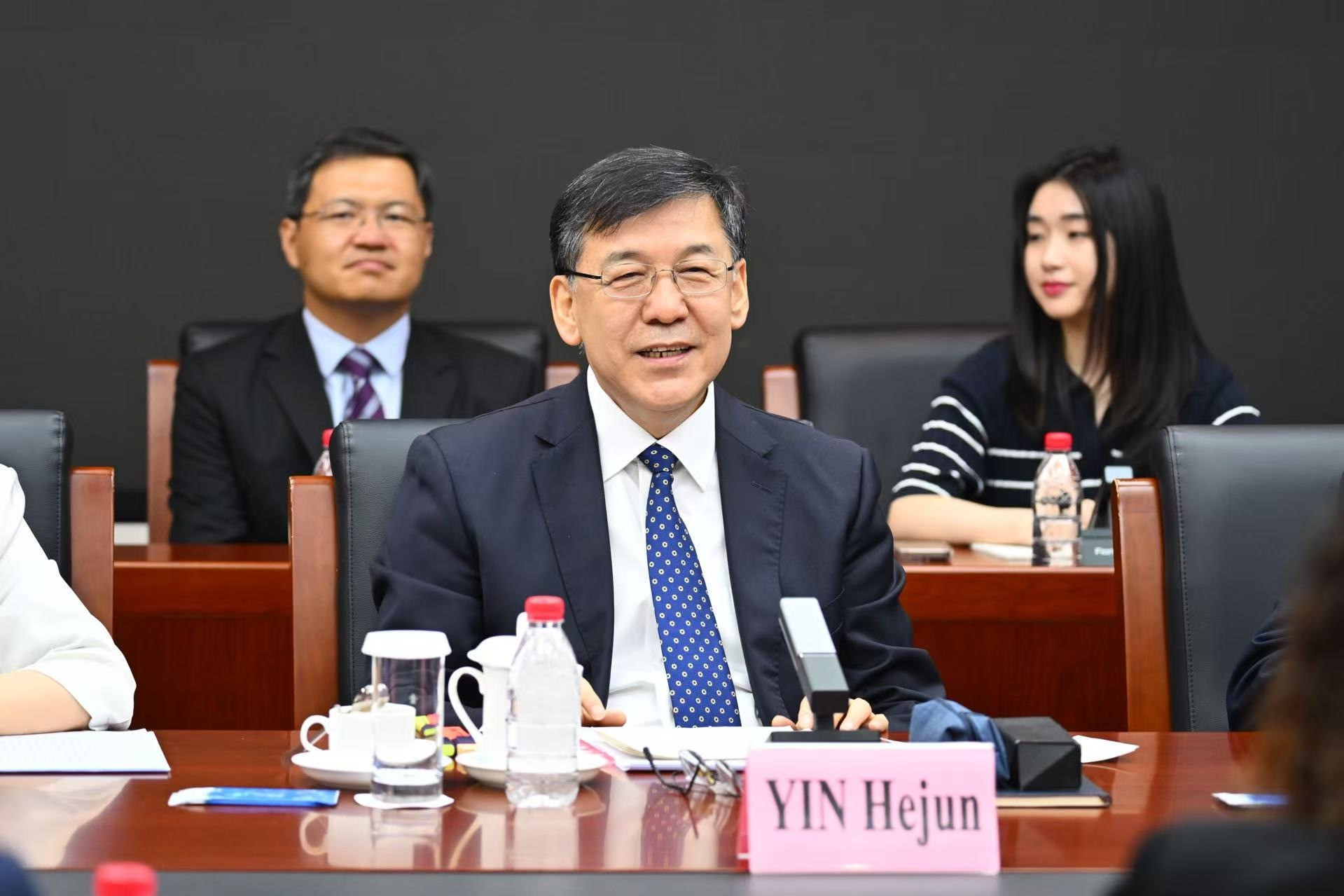 Bộ trưởng Trung Quốc Âm Hòa Tuấn